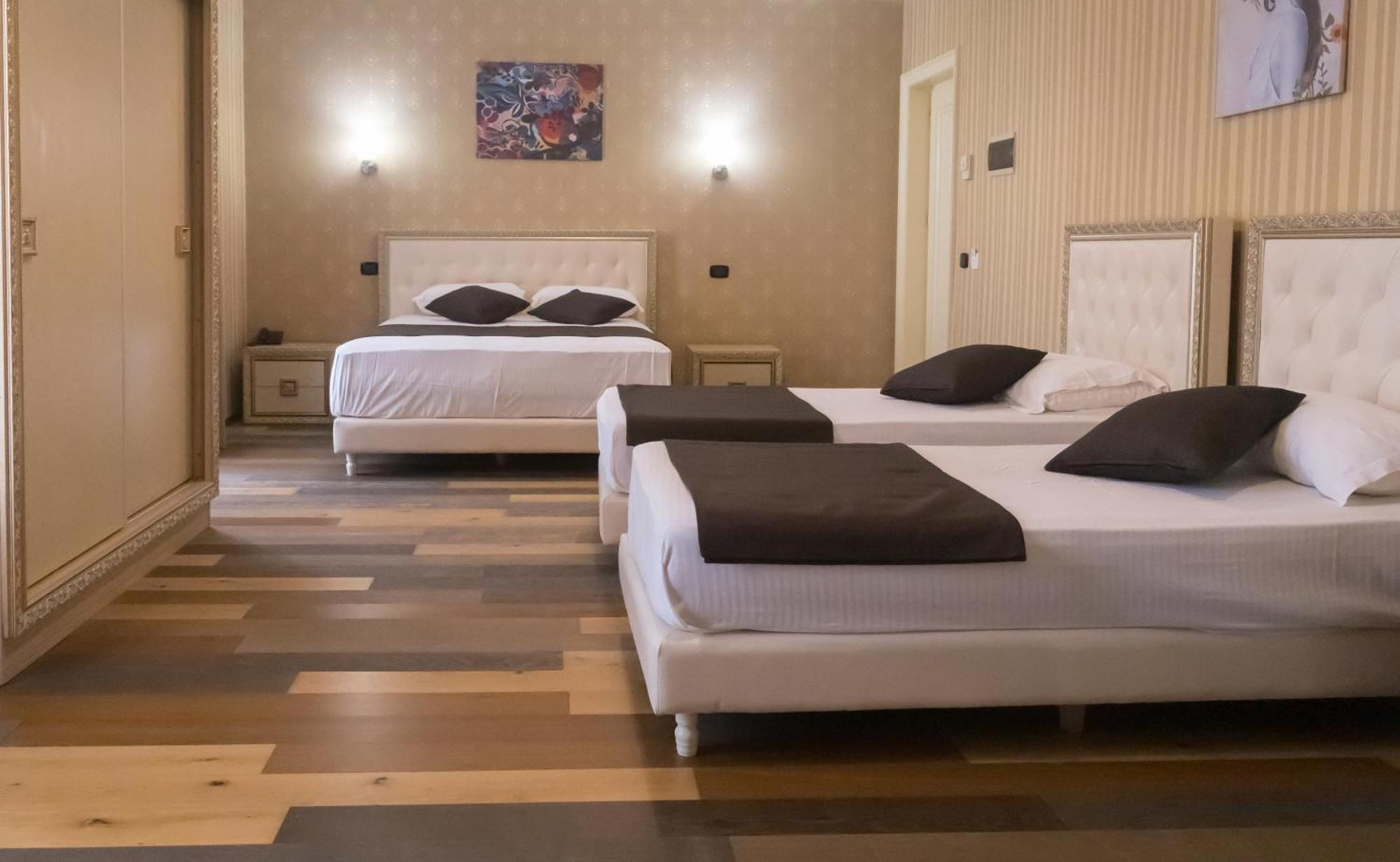 Amh Hotel Дуррес Экстерьер фото