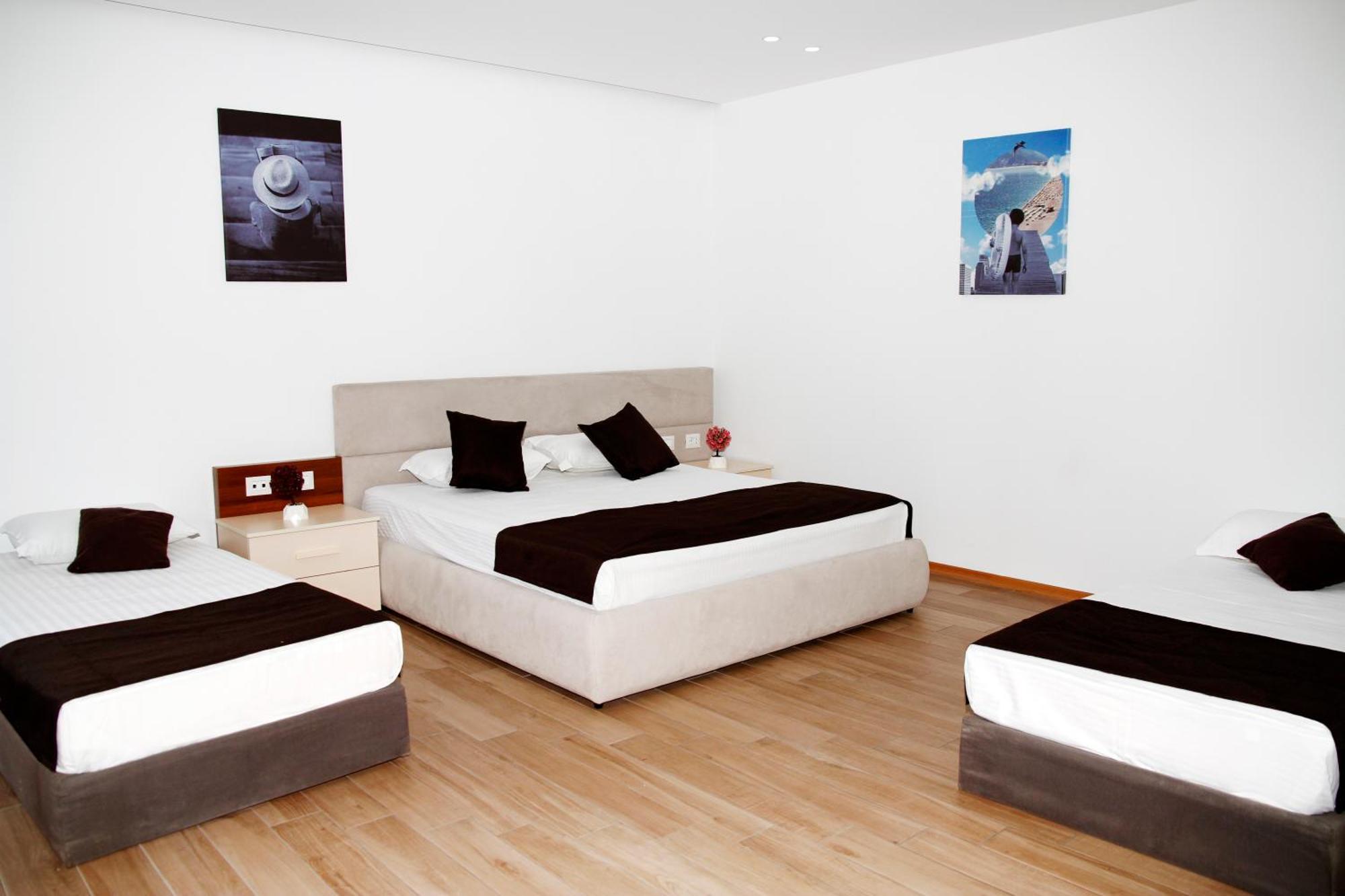 Amh Hotel Дуррес Экстерьер фото