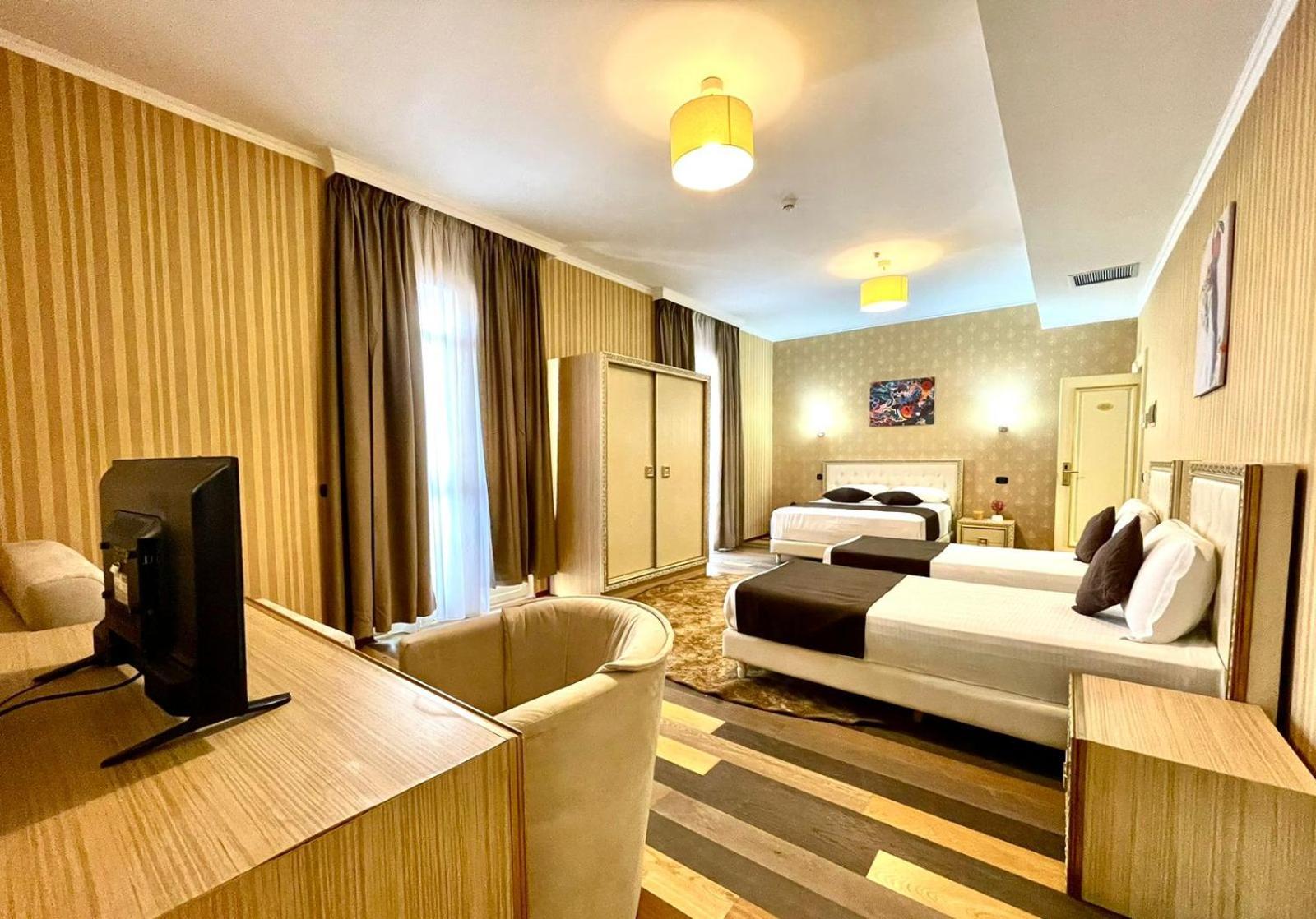 Amh Hotel Дуррес Экстерьер фото