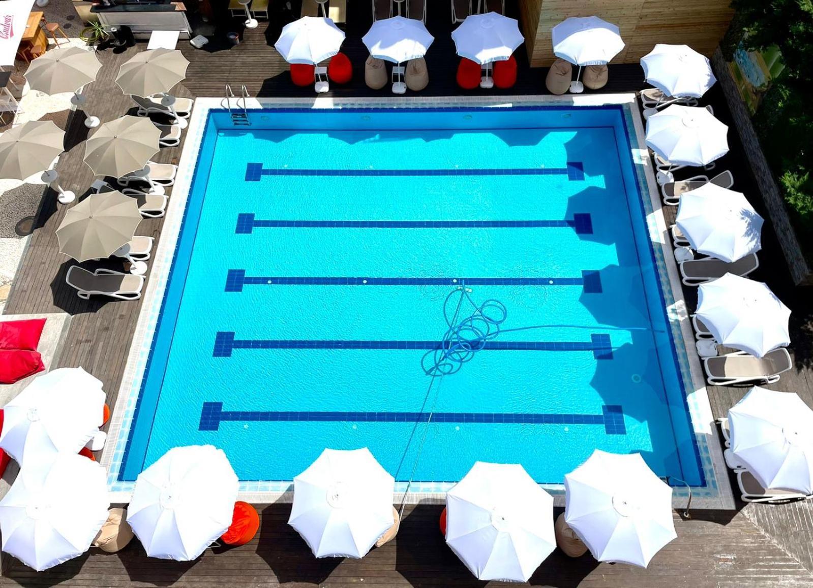 Amh Hotel Дуррес Экстерьер фото