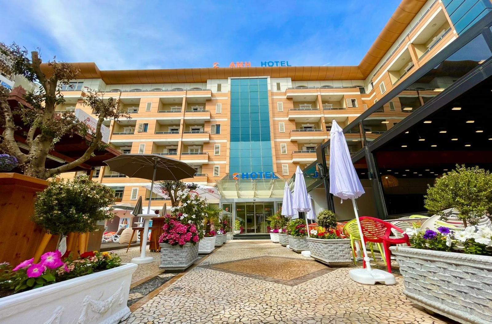 Amh Hotel Дуррес Экстерьер фото